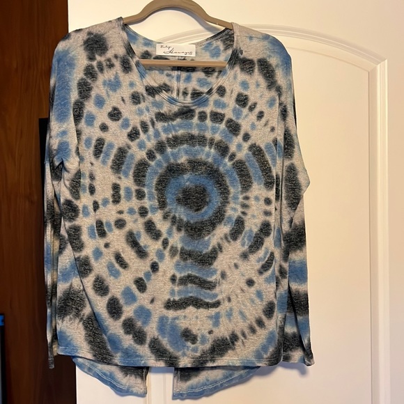 Top - Picture 1 of 5